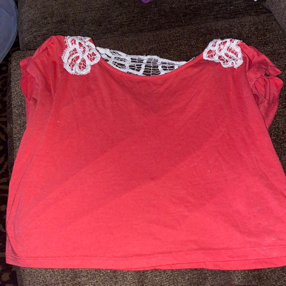 forever 21 crop with lace bavk size small